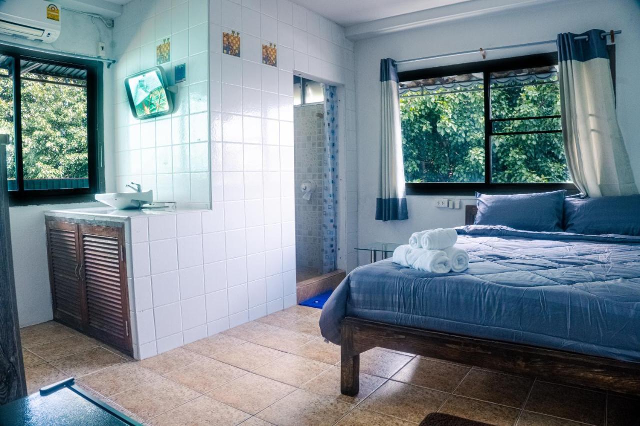 Satop Travelers Guesthouse Chiang Mai Exterior photo