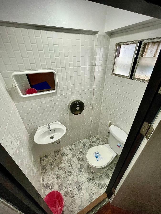 Satop Travelers Guesthouse Chiang Mai Exterior photo