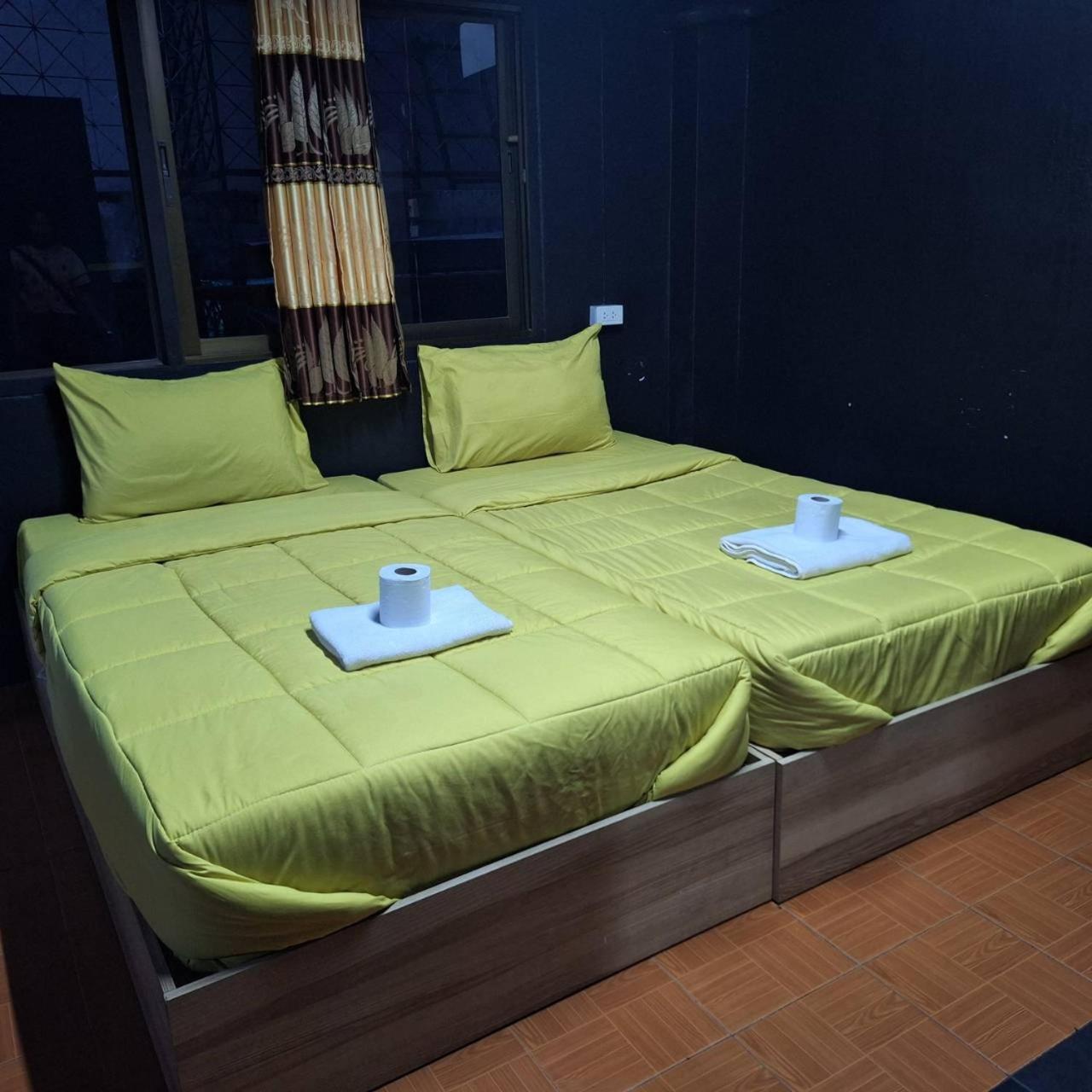 Satop Travelers Guesthouse Chiang Mai Exterior photo